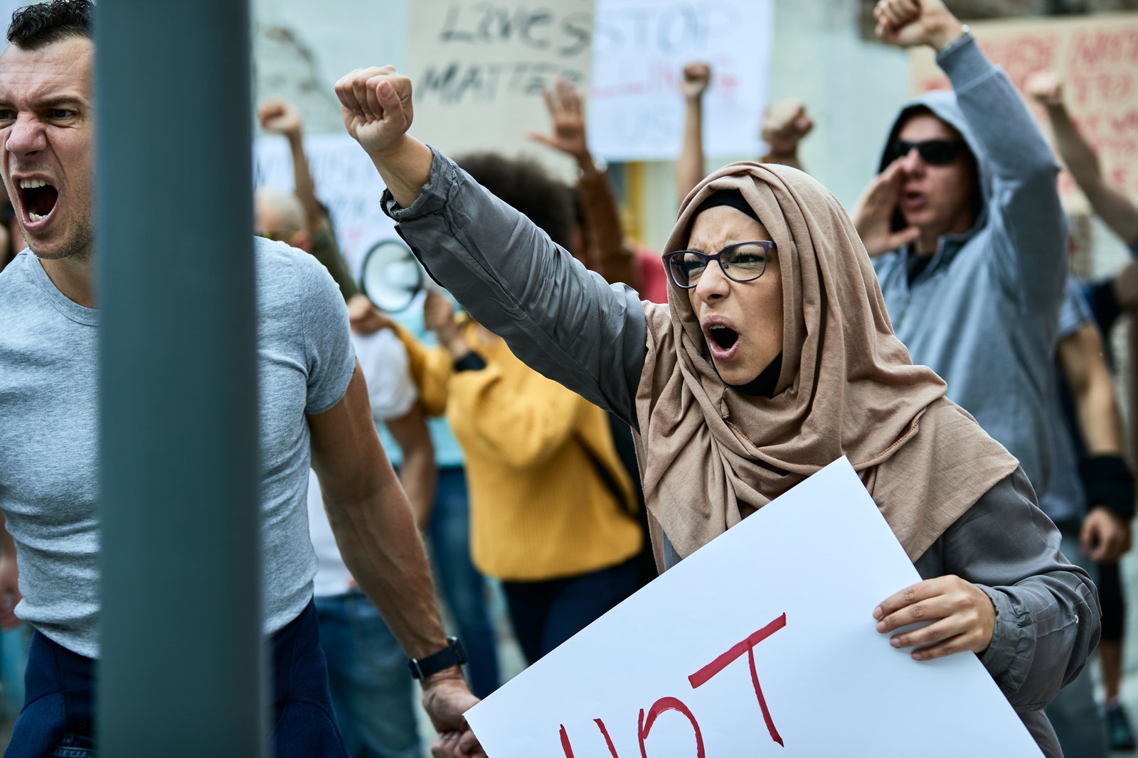 Perempuan Penting Terlibat dalam Politik